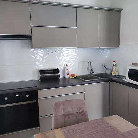 Loki Vendeghaz 펜션 본보야크바세기