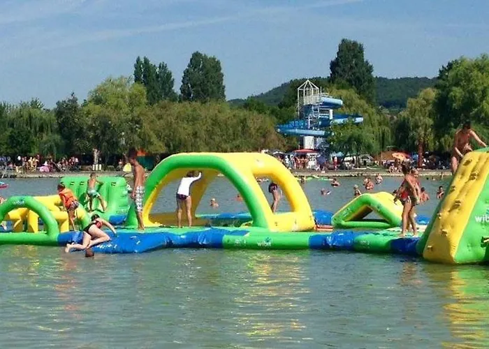 Loki Vendeghaz Tatil Evi *